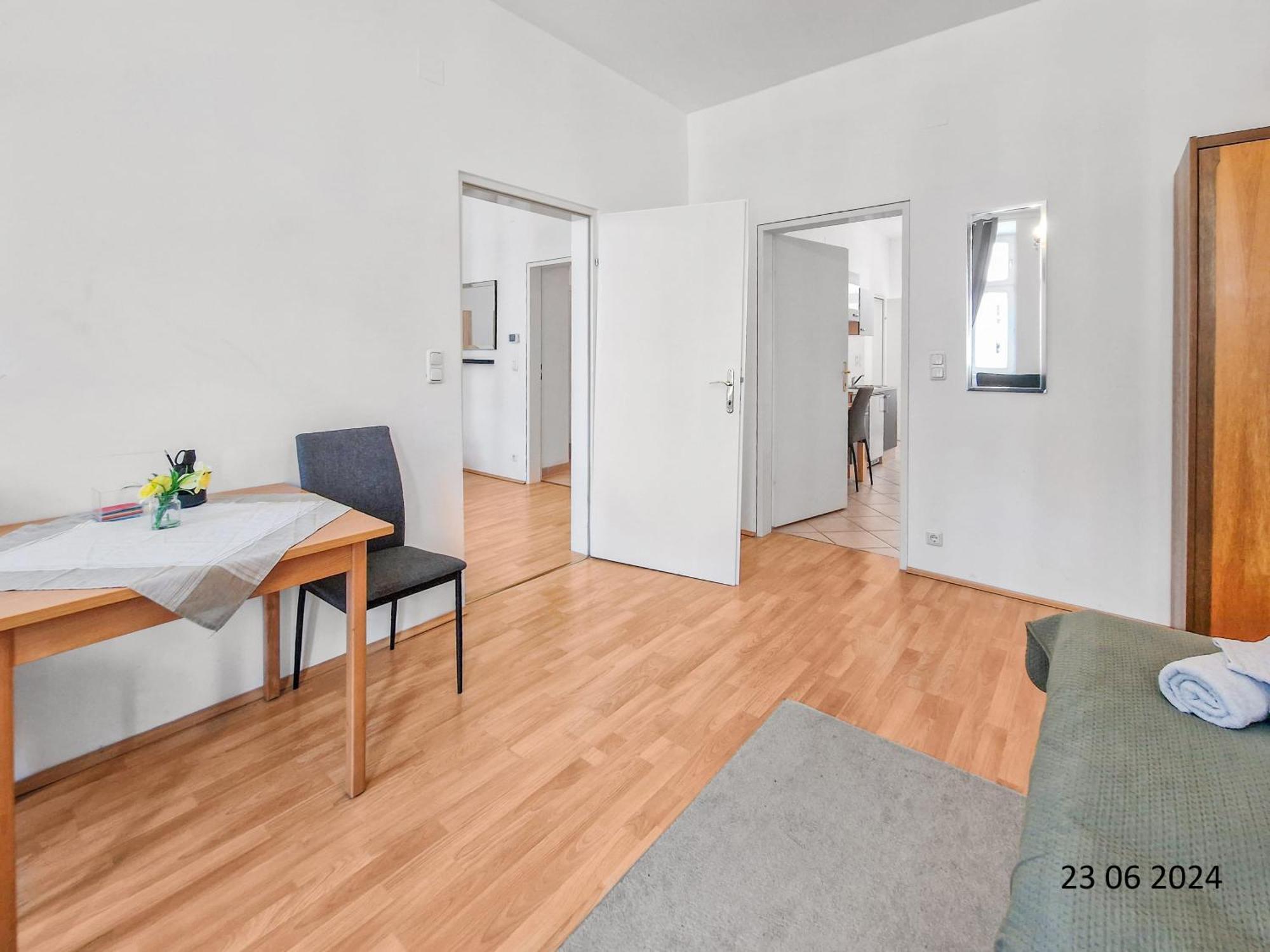 Elegant Three-Bedroom Suite ウィーン エクステリア 写真