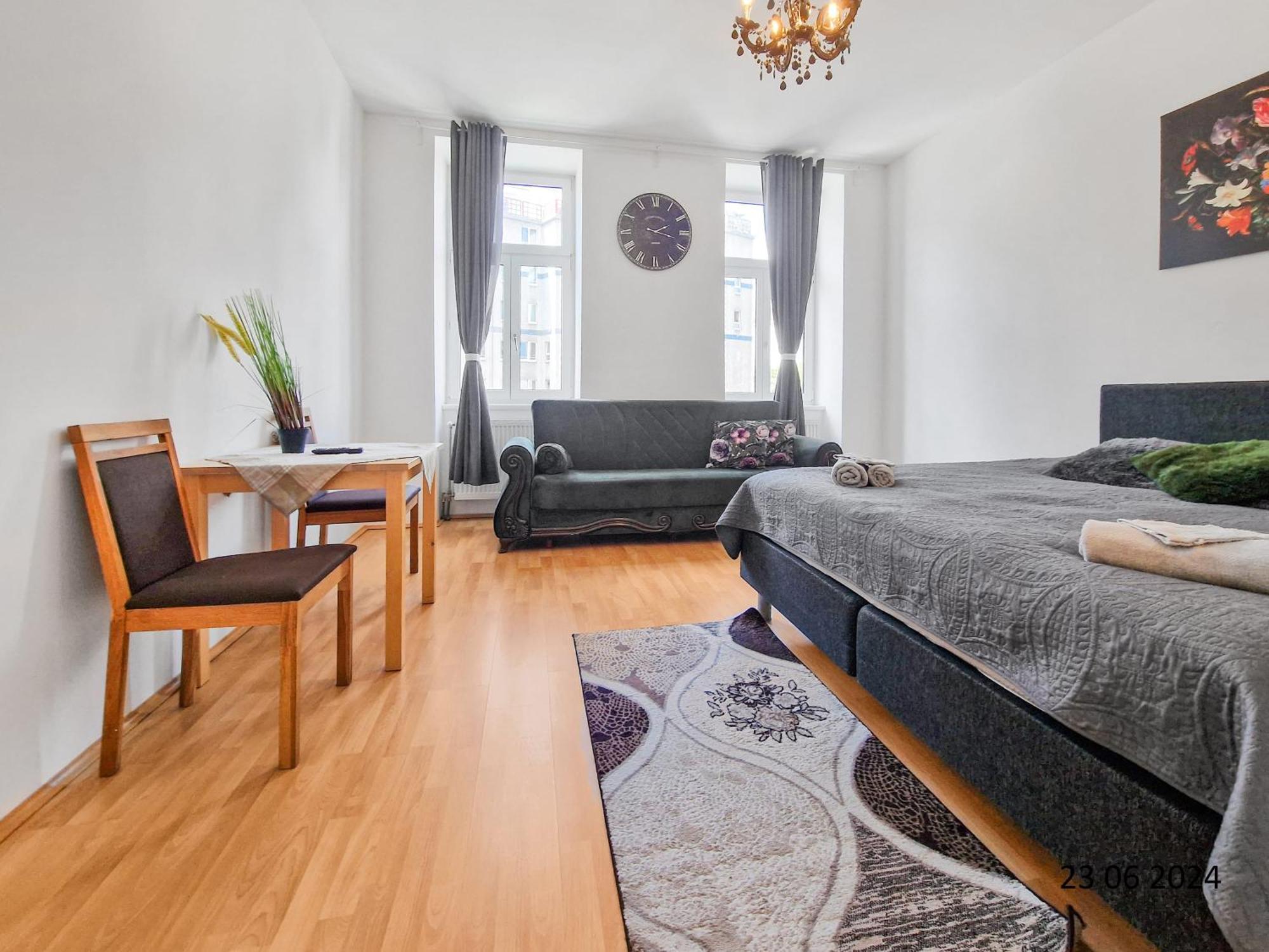 Elegant Three-Bedroom Suite ウィーン エクステリア 写真