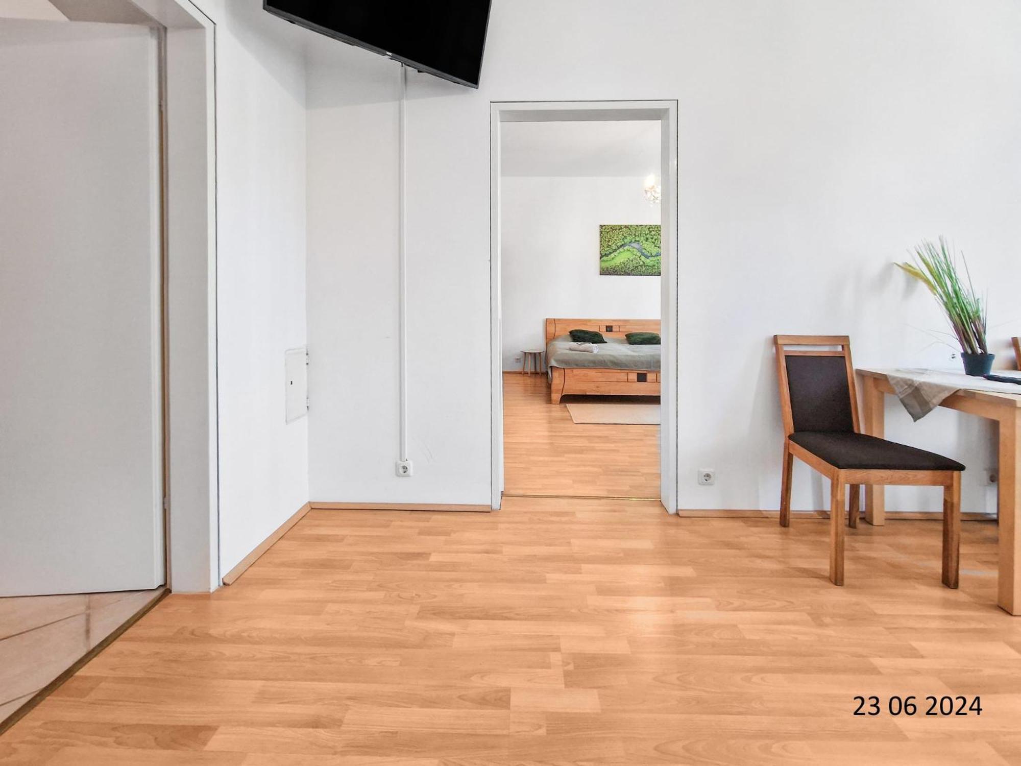 Elegant Three-Bedroom Suite ウィーン エクステリア 写真