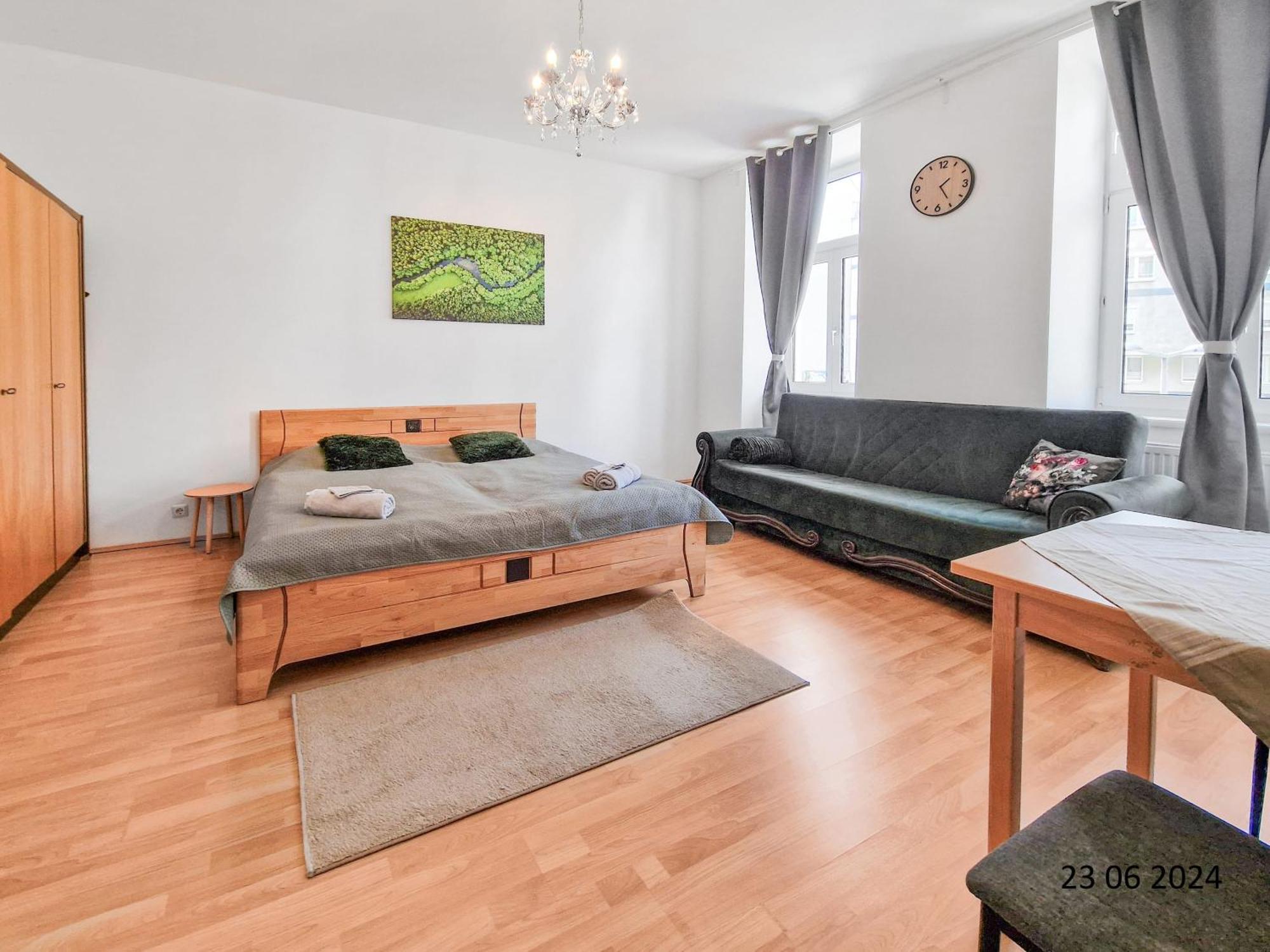 Elegant Three-Bedroom Suite ウィーン エクステリア 写真